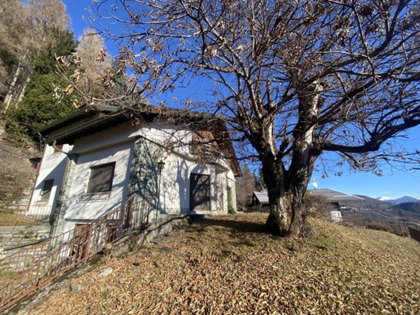 casa indipendente in vendita ad Alta Valle Intelvi in zona Lanzo d'Intelvi