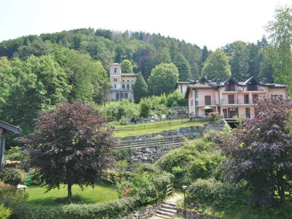 casa indipendente in vendita ad Alta Valle Intelvi in zona Lanzo d'Intelvi