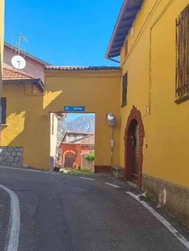 casa indipendente in vendita ad Alta Valle Intelvi in zona Pellio Intelvi