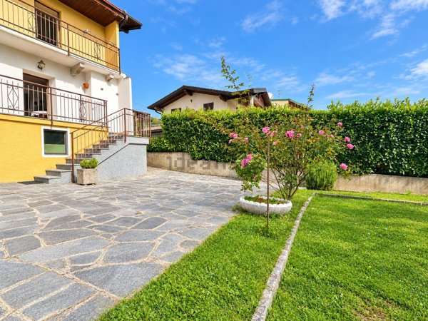 casa indipendente in vendita ad Alta Valle Intelvi in zona Scaria