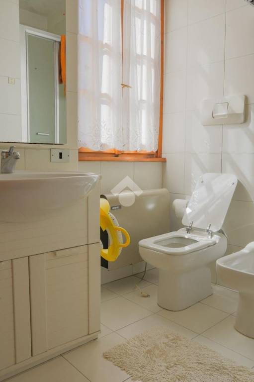 casa indipendente in vendita ad Alta Valle Intelvi in zona Scaria