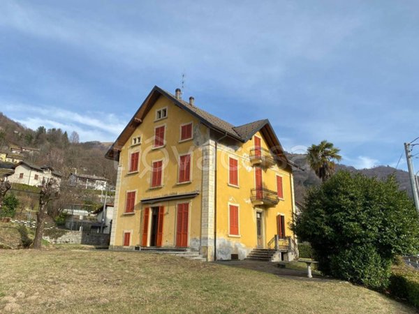 casa indipendente a Centro Valle Intelvi in zona Castiglione d'Intelvi
