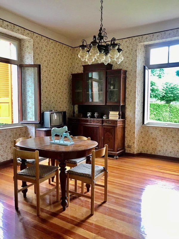 casa indipendente a Centro Valle Intelvi in zona Castiglione d'Intelvi
