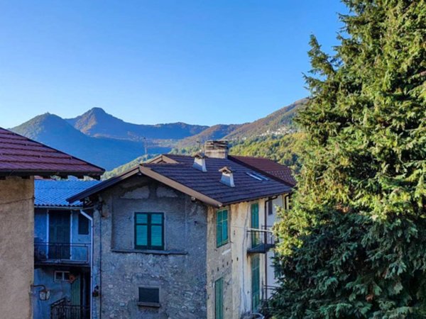 casa indipendente a Centro Valle Intelvi in zona Castiglione d'Intelvi