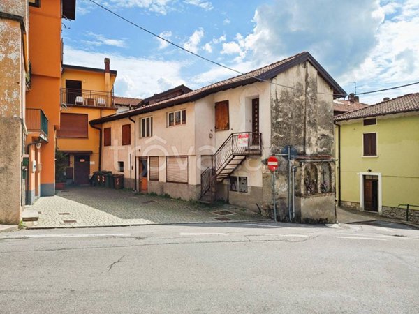 casa indipendente a Centro Valle Intelvi in zona Castiglione d'Intelvi