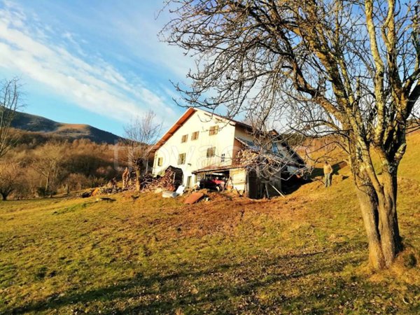 casa indipendente in vendita a Centro Valle Intelvi in zona San Fedele Intelvi
