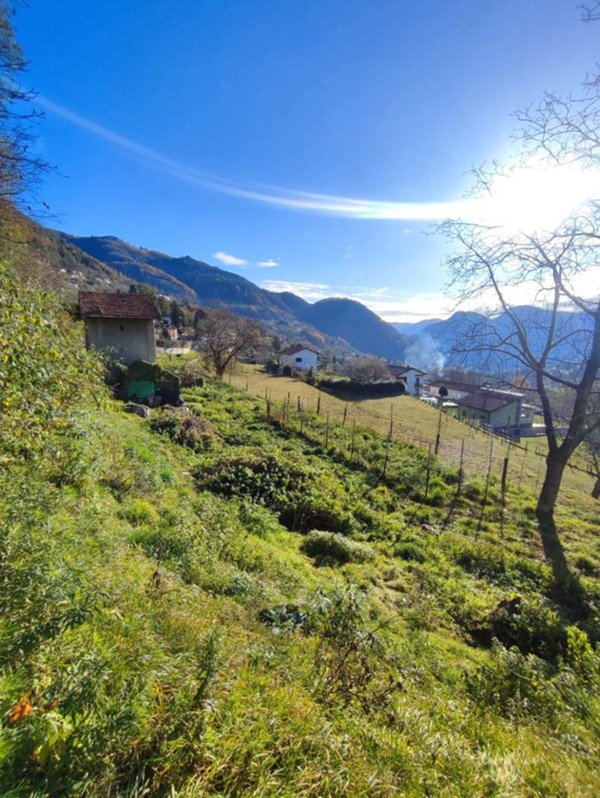 locale di sgombero in vendita a Centro Valle Intelvi
