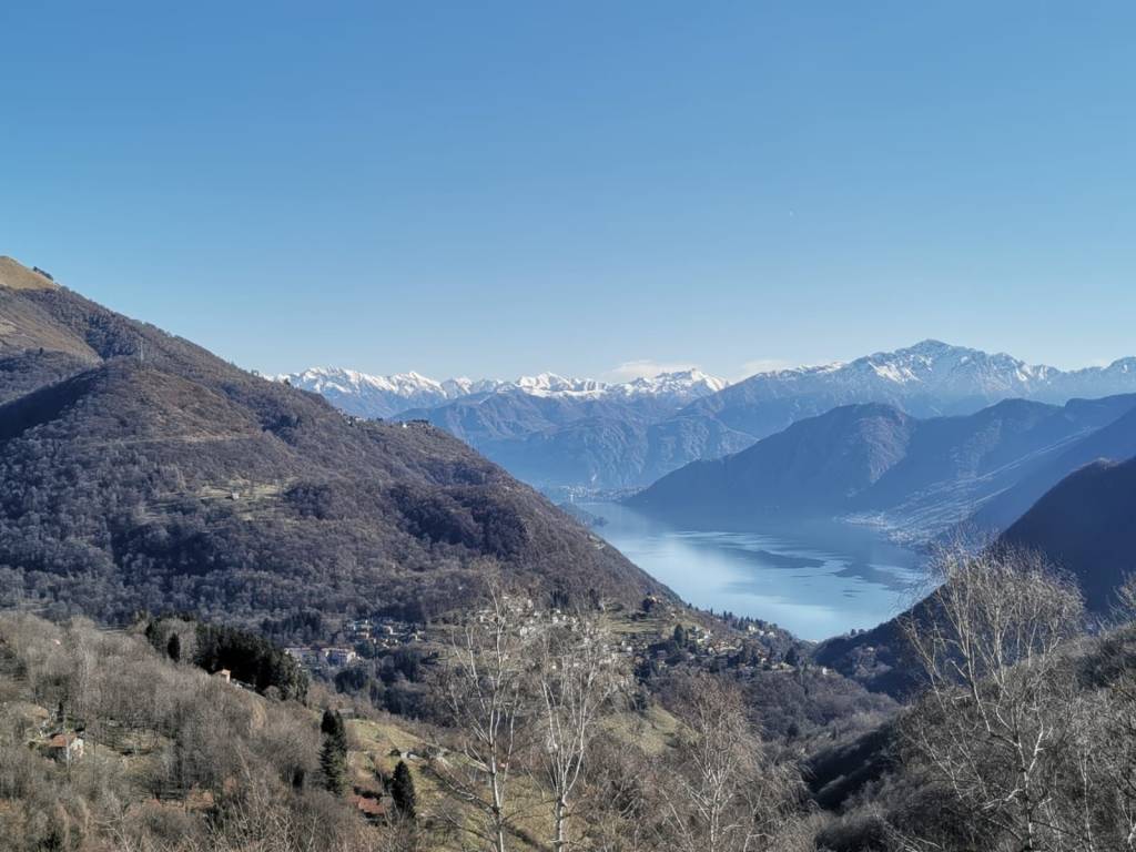 appartamento in vendita a Centro Valle Intelvi in zona Erbonne