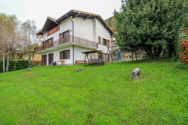 casa indipendente in vendita a Centro Valle Intelvi in zona San Fedele Intelvi