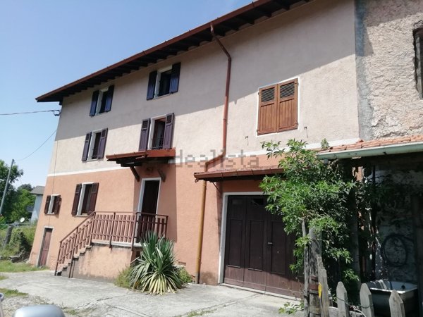 pentavano in vendita a Centro Valle Intelvi