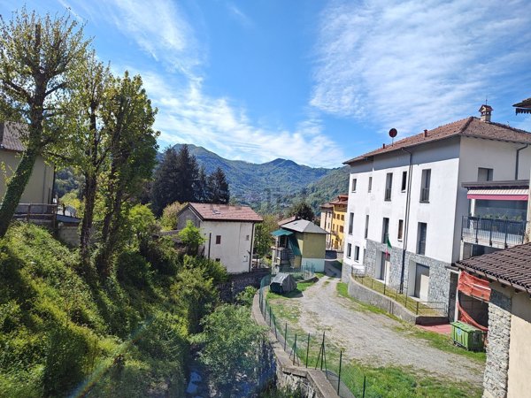 appartamento in vendita a Centro Valle Intelvi in zona Castiglione d'Intelvi