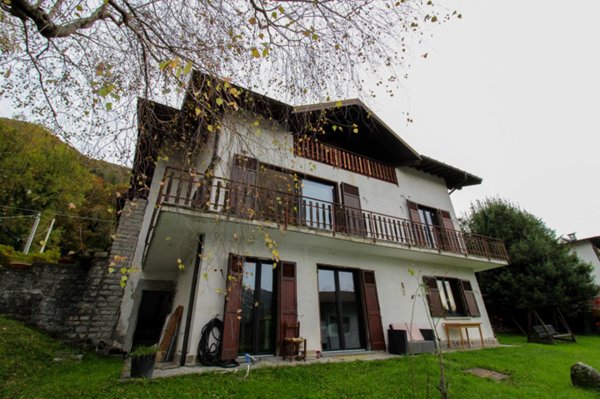 casa indipendente in vendita a Centro Valle Intelvi in zona San Fedele Intelvi