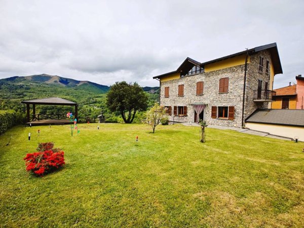 casa indipendente in vendita a Centro Valle Intelvi in zona San Fedele Intelvi