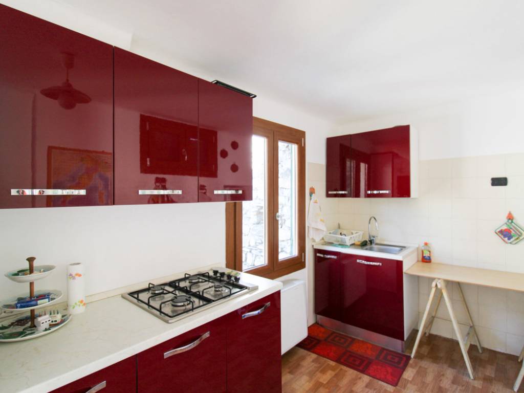 appartamento in vendita a Centro Valle Intelvi in zona Castiglione d'Intelvi