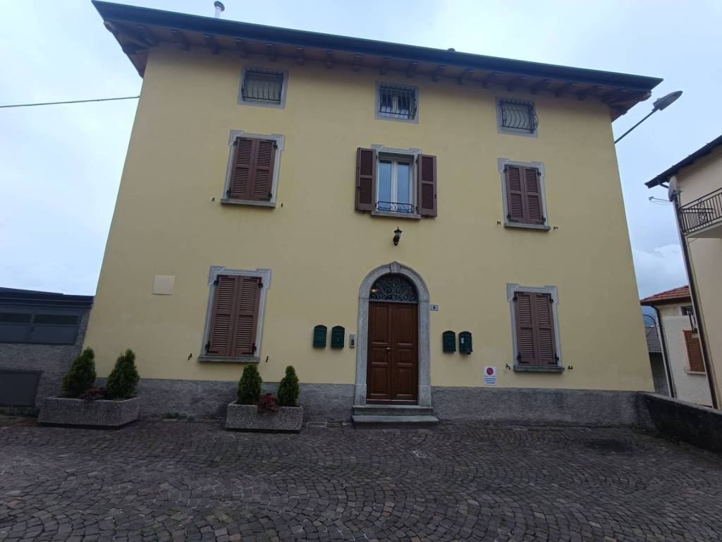appartamento in vendita a Centro Valle Intelvi in zona San Fedele Intelvi