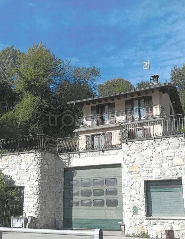 casa indipendente in vendita a Centro Valle Intelvi in zona San Fedele Intelvi