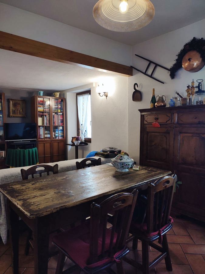 casa indipendente a Centro Valle Intelvi in zona Castiglione d'Intelvi