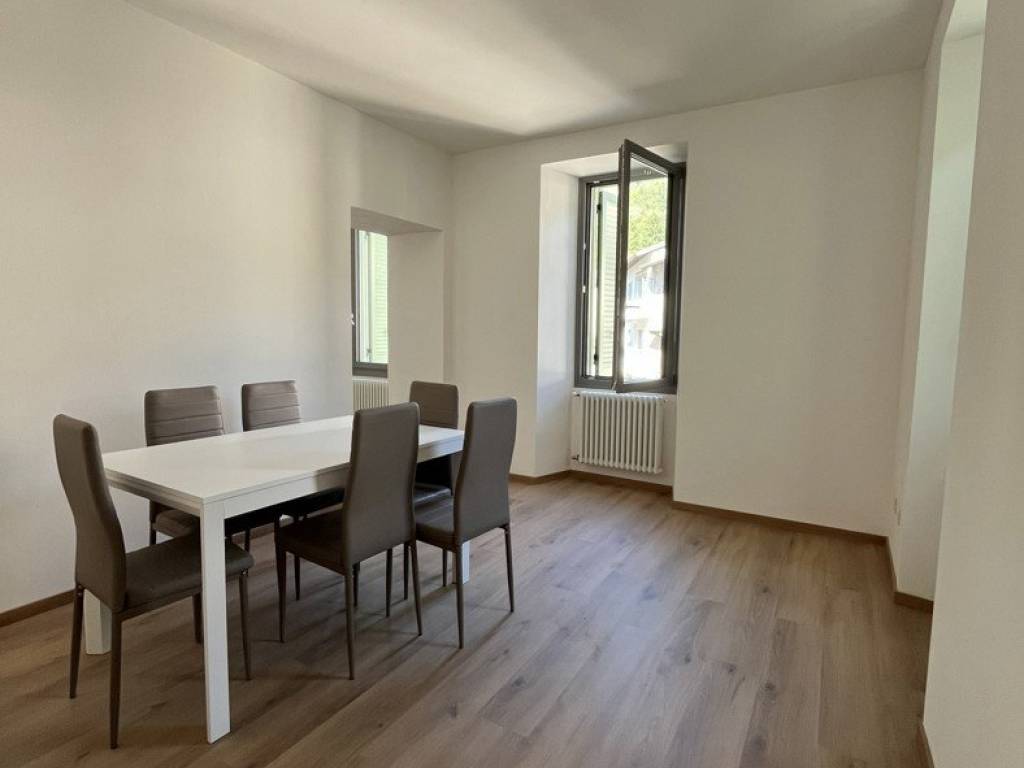 appartamento in vendita a Centro Valle Intelvi in zona Castiglione d'Intelvi