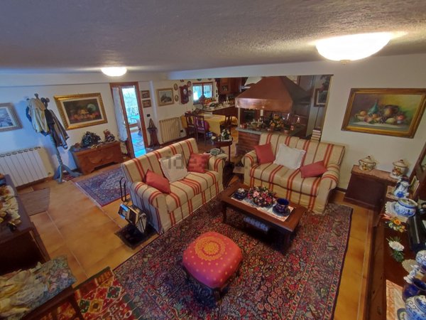 casa indipendente a Centro Valle Intelvi in zona Castiglione d'Intelvi