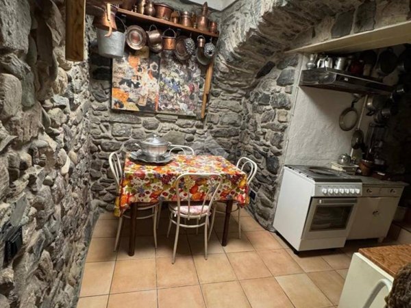 appartamento in vendita a Centro Valle Intelvi in zona Castiglione d'Intelvi