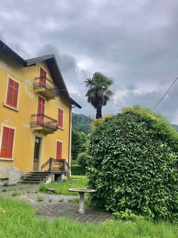casa indipendente a Centro Valle Intelvi in zona Castiglione d'Intelvi