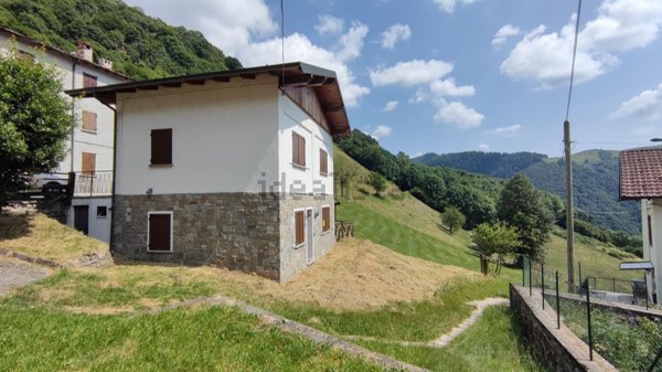 appartamento in vendita a Centro Valle Intelvi in zona Erbonne