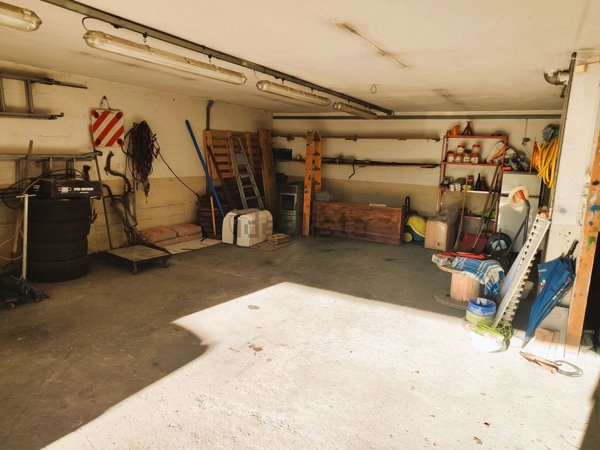 locale di sgombero in vendita a Centro Valle Intelvi