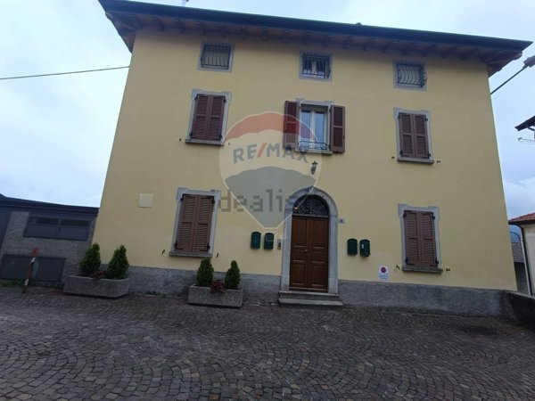 appartamento in vendita a Centro Valle Intelvi in zona San Fedele Intelvi