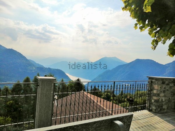 appartamento in vendita a Centro Valle Intelvi in zona Casasco d'Intelvi