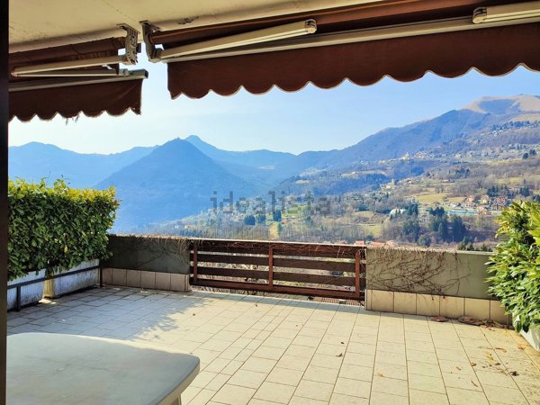 appartamento in vendita a Centro Valle Intelvi in zona Castiglione d'Intelvi