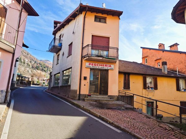 casa indipendente in vendita a Centro Valle Intelvi in zona San Fedele Intelvi