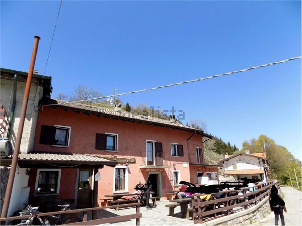 locale commerciale in vendita a Centro Valle Intelvi