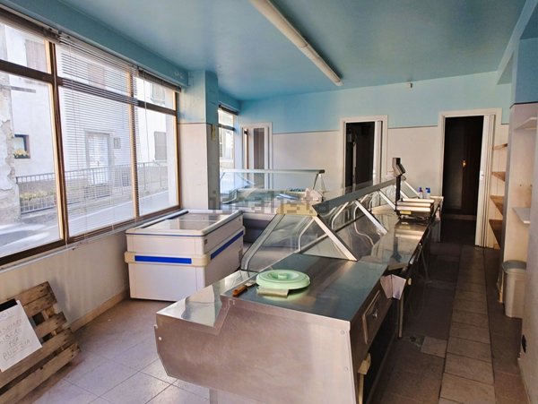 locale commerciale in vendita a Centro Valle Intelvi in zona San Fedele Intelvi