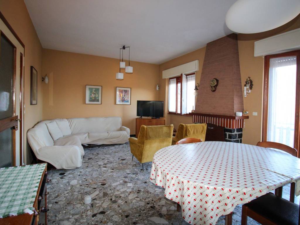 casa indipendente in vendita a Centro Valle Intelvi in zona San Fedele Intelvi