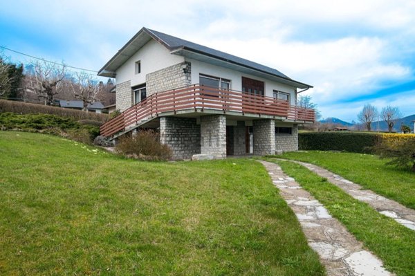 casa indipendente in vendita a Centro Valle Intelvi in zona Casasco d'Intelvi