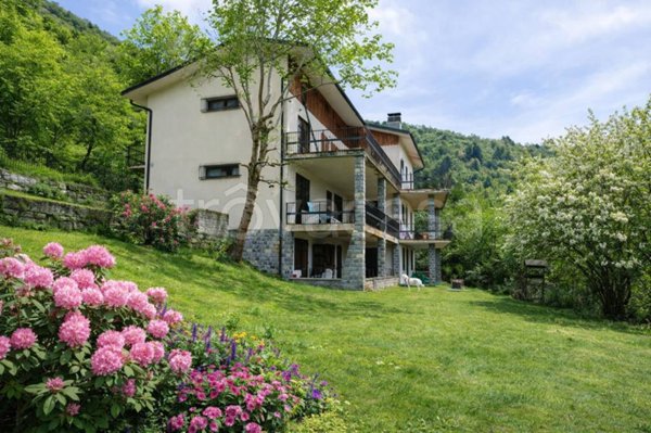 appartamento in vendita a Centro Valle Intelvi in zona Erbonne