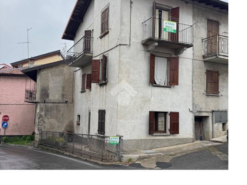 appartamento in vendita a Centro Valle Intelvi in zona Castiglione d'Intelvi