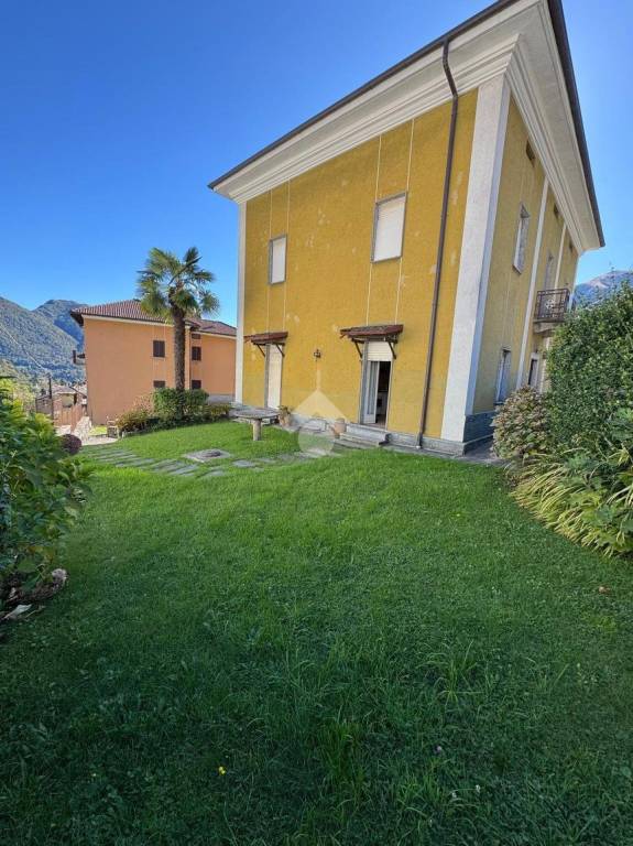casa indipendente a Centro Valle Intelvi in zona Castiglione d'Intelvi