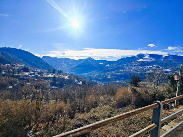 appartamento in vendita a Centro Valle Intelvi in zona San Fedele Intelvi