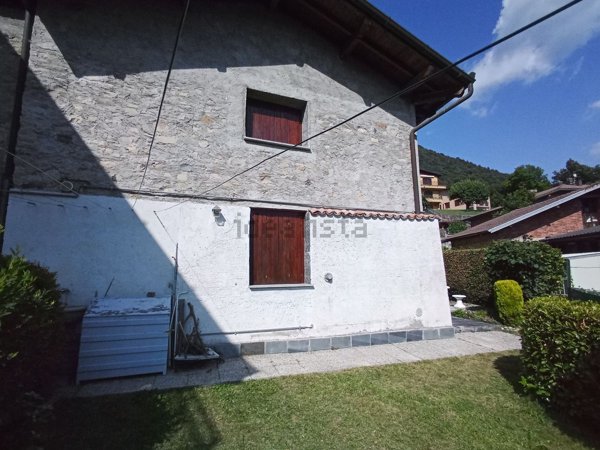 pentavano in vendita a Centro Valle Intelvi in zona San Fedele Intelvi
