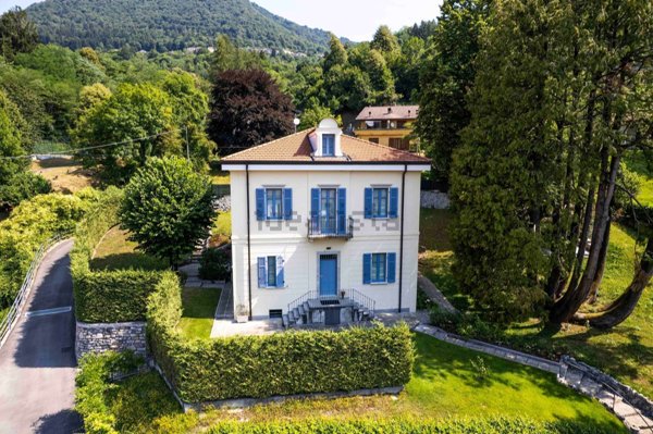 casa indipendente a Centro Valle Intelvi in zona Castiglione d'Intelvi