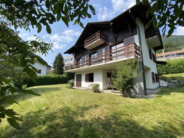 casa indipendente a Centro Valle Intelvi in zona Castiglione d'Intelvi