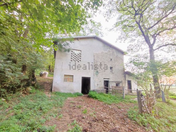 casale in vendita a Centro Valle Intelvi in zona San Fedele Intelvi