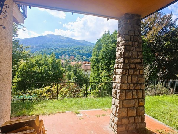 casa indipendente a Centro Valle Intelvi in zona Castiglione d'Intelvi