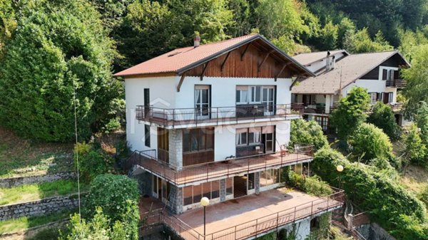 casa indipendente in vendita a Centro Valle Intelvi in zona San Fedele Intelvi