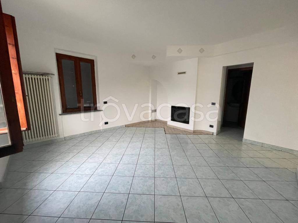 appartamento in vendita a Solbiate con Cagno