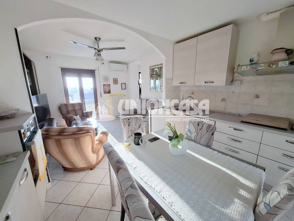 appartamento in vendita a Solbiate con Cagno in zona Solbiate