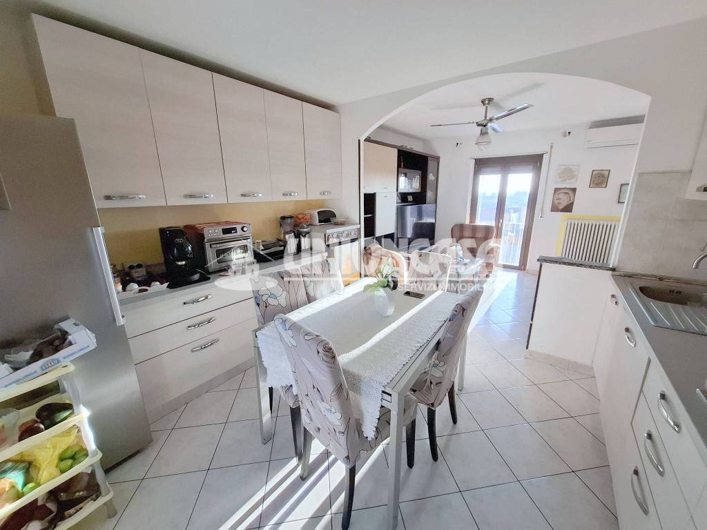 appartamento in vendita a Solbiate con Cagno in zona Solbiate