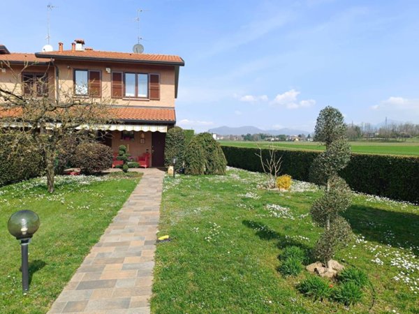 casa indipendente in vendita a Solbiate con Cagno