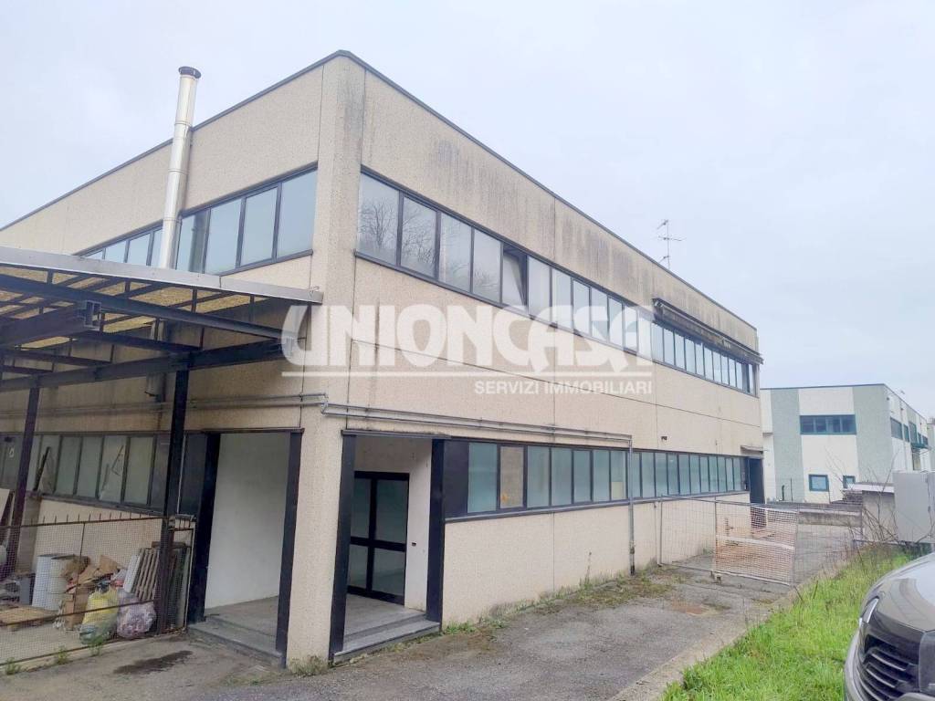 ufficio in vendita a Solbiate con Cagno in zona Concagno
